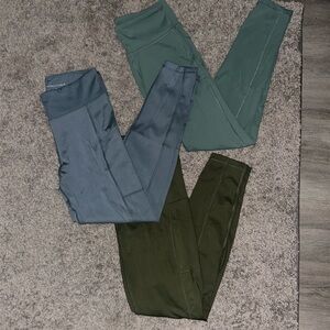Set of 3 colored leggings !!